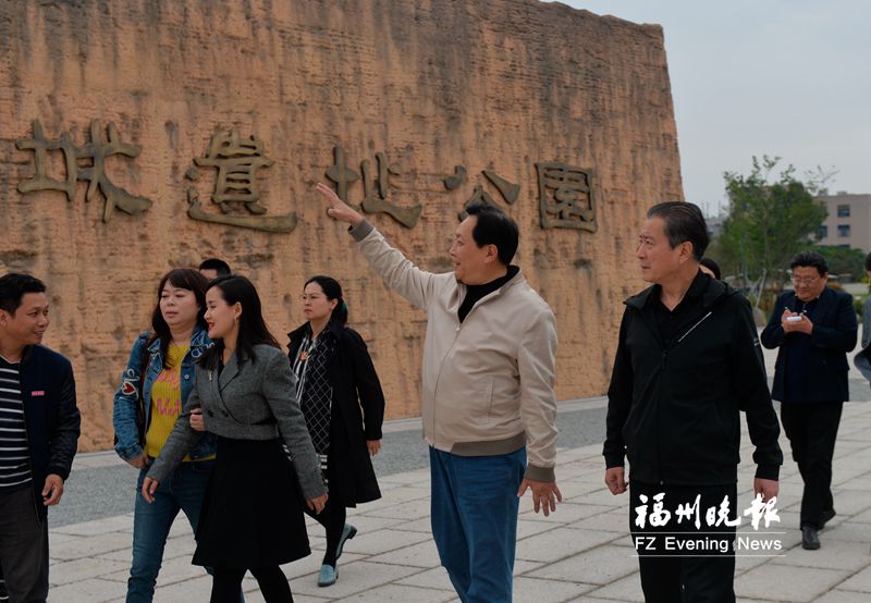 “諸葛”謁無(wú)諸 題字“第一城”