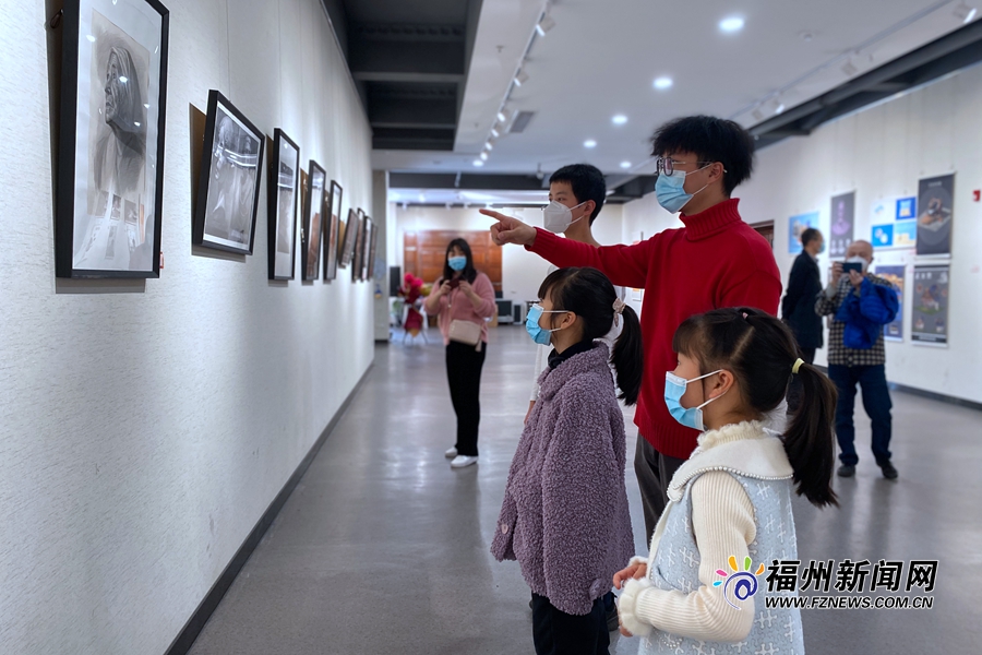 “繪青春華夢展風采”學生作品展舉辦