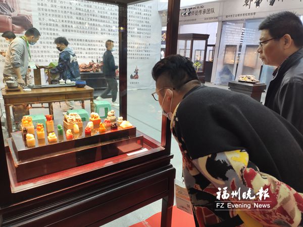 大師經(jīng)典作品亮相全國工藝品交易會