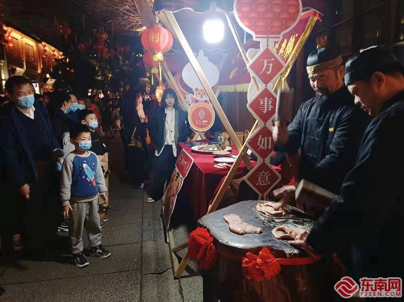 福州三坊七巷元宵互動燈會點亮