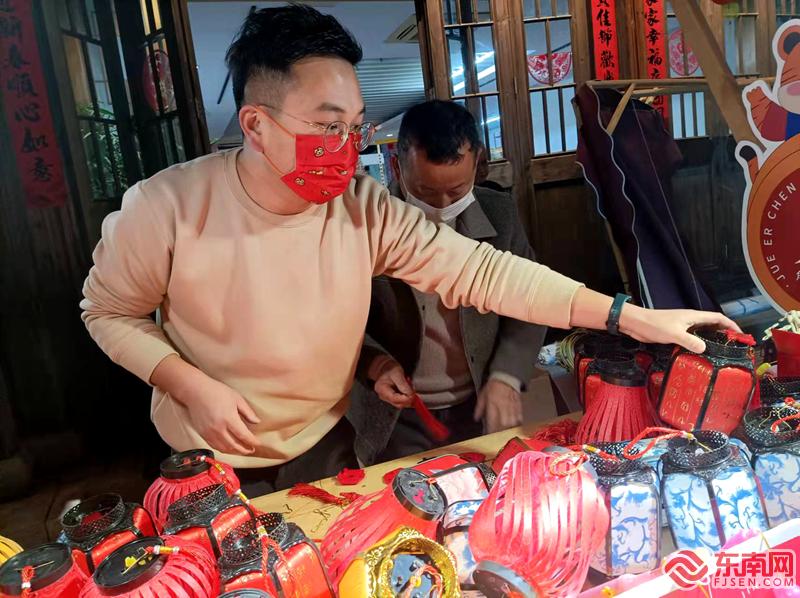 福州三坊七巷元宵互動燈會點亮
