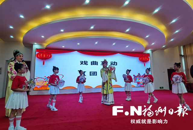 讓孩子愛上戲劇