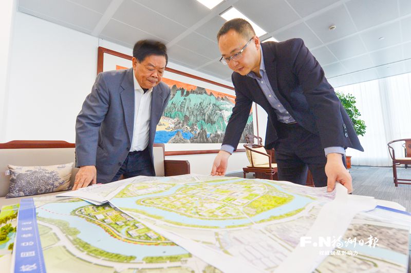 30年·30人丨曹德旺：專心做玻璃 誠心育人才
