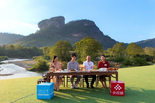 央地深度聯(lián)動(dòng) 賦能文旅生態(tài) 《乘著大巴看中國(guó)-閩山閩水物華新》抒寫文旅融合新范式