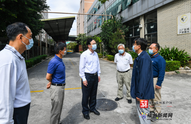 林寶金在城區調研檢查疫情防控工作并慰問一線人員