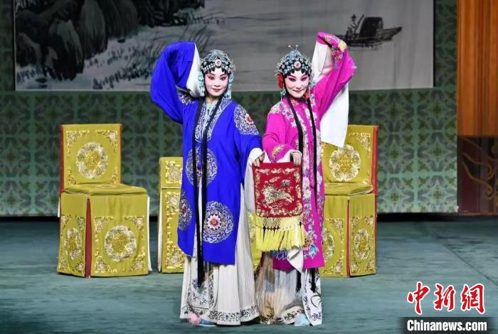 “福見好戲” 鬧新春 國粹京劇快閃進景區