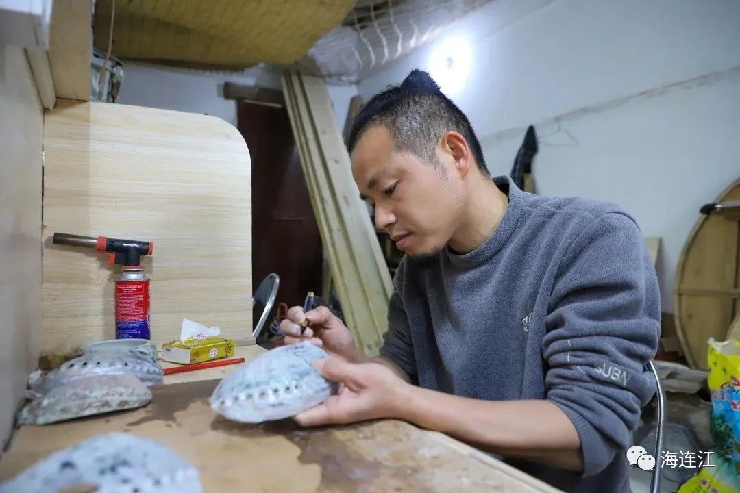鮑魚殼變藝術品！連江這個“80后”，丫霸！