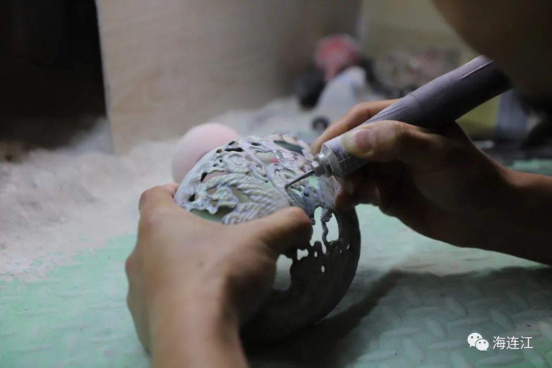 鮑魚殼變藝術品！連江這個“80后”，丫霸！