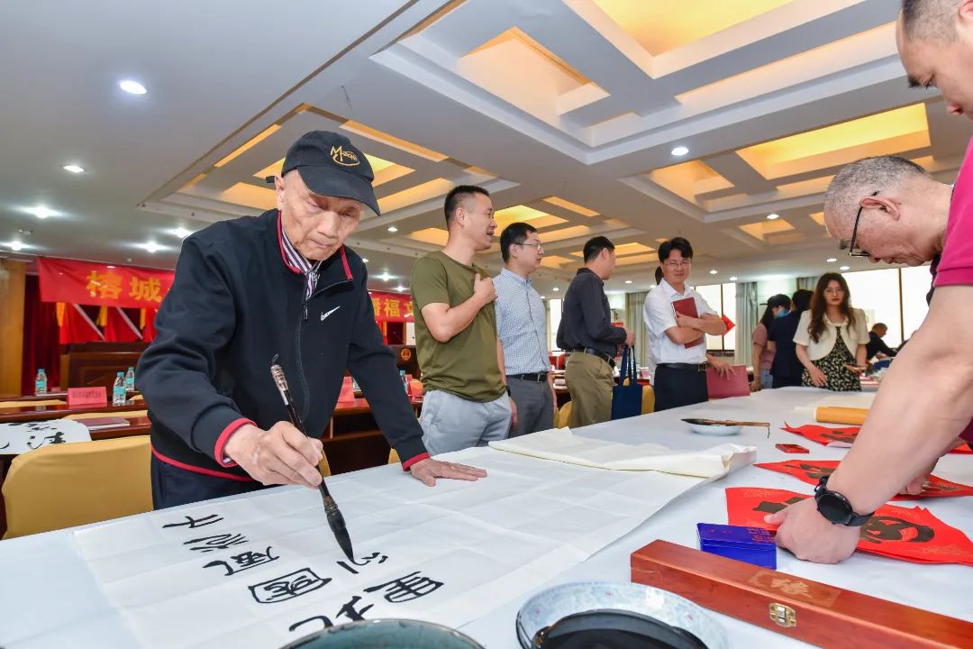 送“福”啦！“榕城十老”走進晉安傳播“福”文化