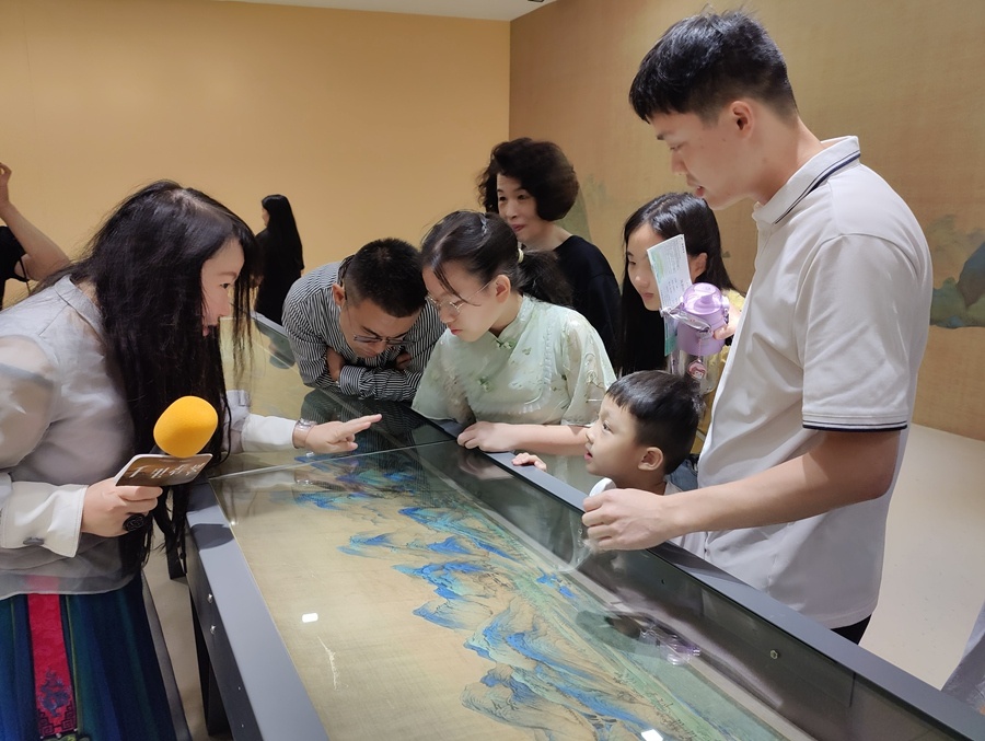 復(fù)刻版《千里江山圖》亮相福州，展覽持續(xù)至10月10日