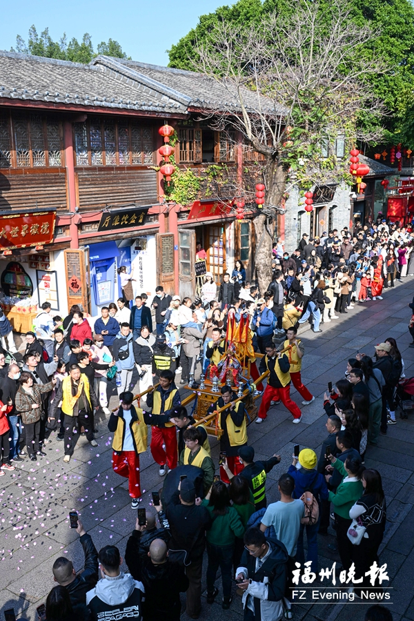 春節(jié)假期 福州消費(fèi)市場“熱辣滾燙”