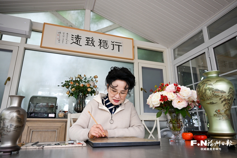全國三八紅旗手上官俊華：守護傳統技藝 繪出“漆彩”人生