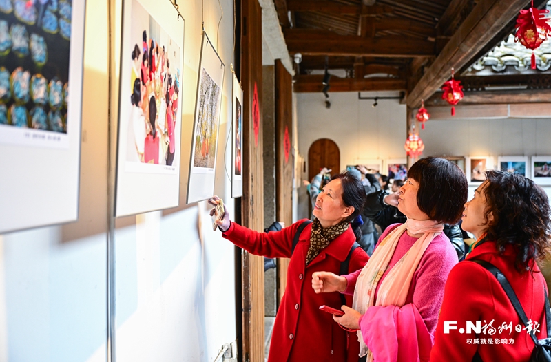 福州女性攝影作品展開幕 持續一周