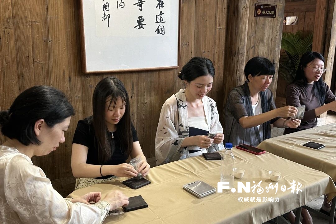香約古厝 體驗(yàn)非遺 臺(tái)江舉辦冷凝合香研習(xí)所系列活動(dòng)