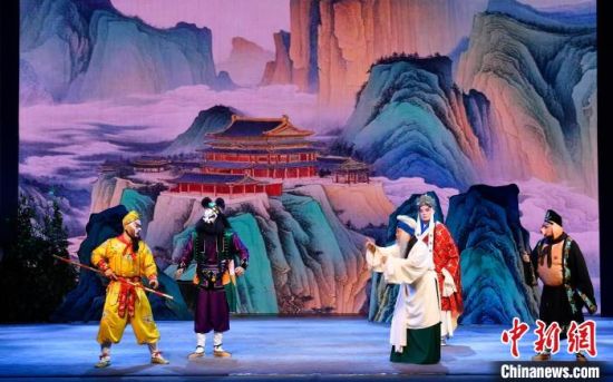 《三打白骨精》上演 福州京劇暑期演出季精彩紛呈