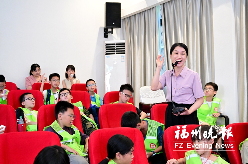 福州晚報寫作訓練營走進中國壽山石館