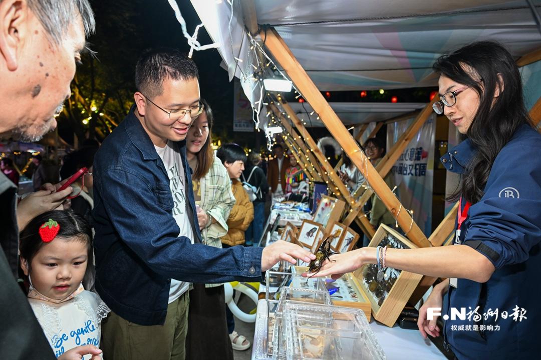 閩臺文創好物亮相閩江之心