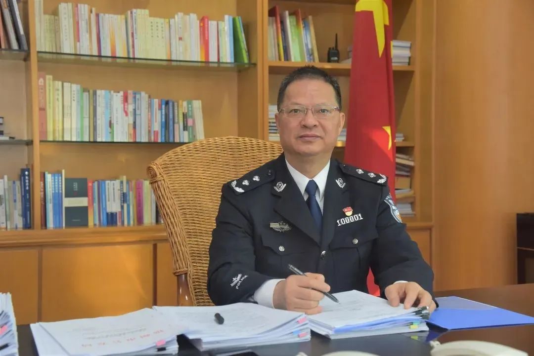 明晚熱播劇《真心英雄之公安局長》壓軸播出！原型是潘東升！