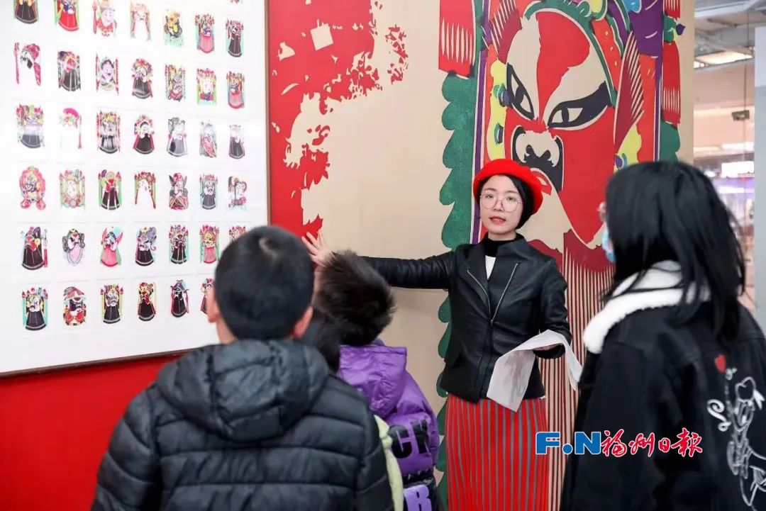 春節逛非遺展！福州非遺木版年畫、剪紙展人氣十足