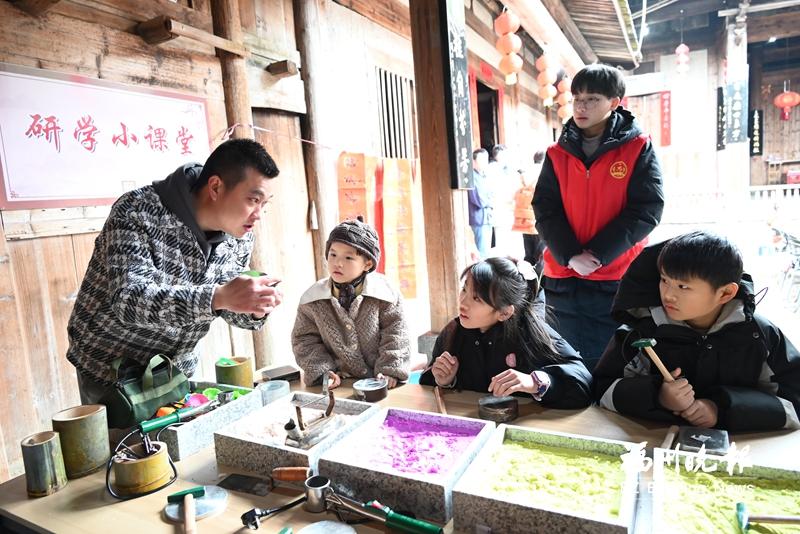 閩侯錫地村釋放“錫”引力：古厝活化成錫藝館 建設錫藝工坊