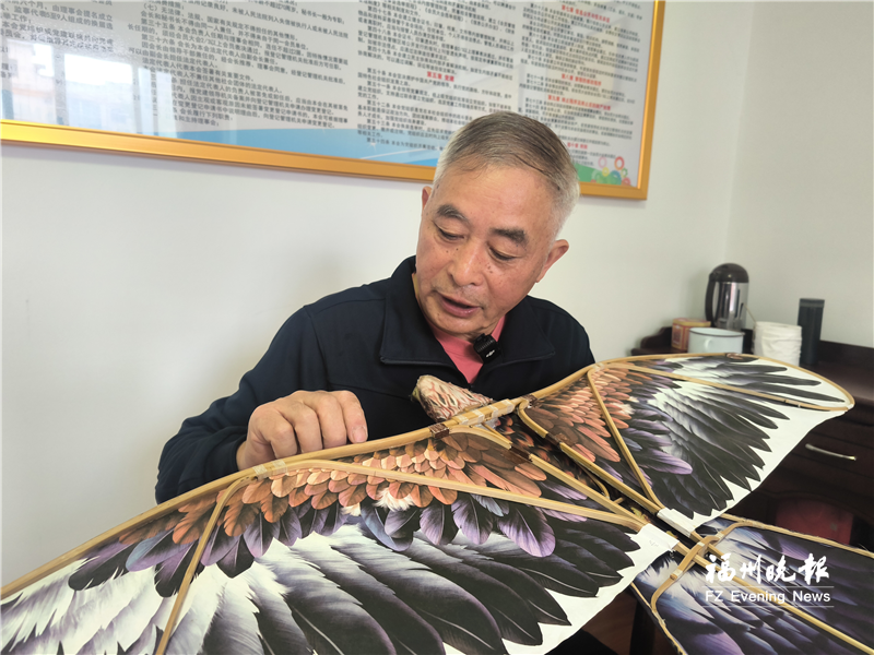 黃永國：巧手“盤鷹”演繹空中雜技