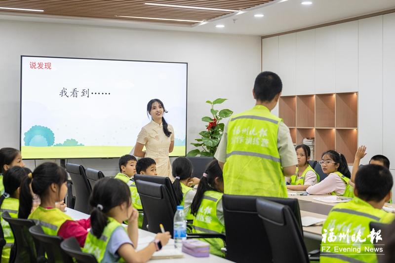 福州晚報寫作訓練營走進“中國龍舟制造第一村”