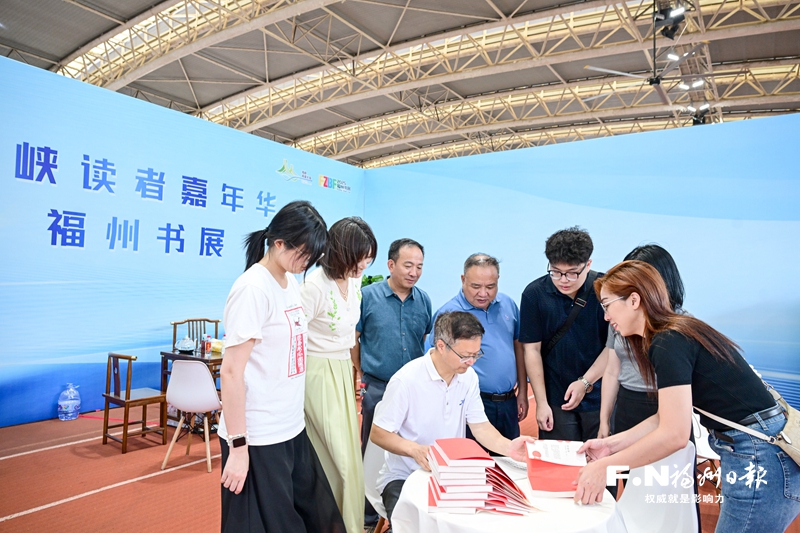 左海會客廳｜余世存：以傳統文化構筑心靈棲居地