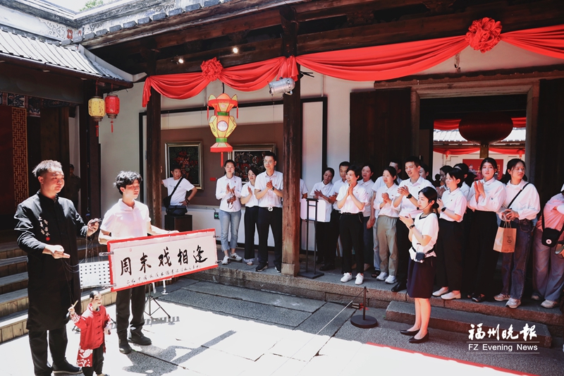 以活態傳承喚醒文化記憶 非遺代表性傳承人演繹紅色經典